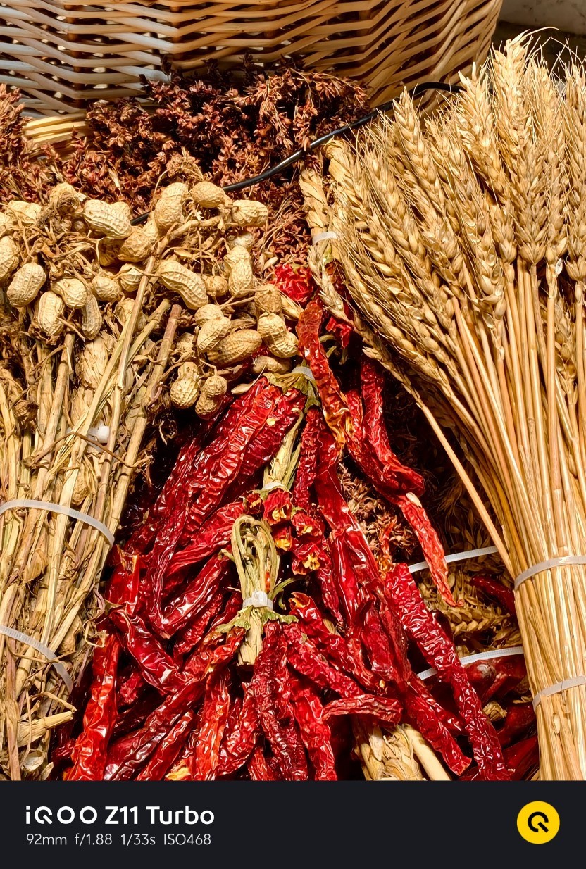 iQOO Z11 Turbo全面评测：中等尺寸也有满杯性能